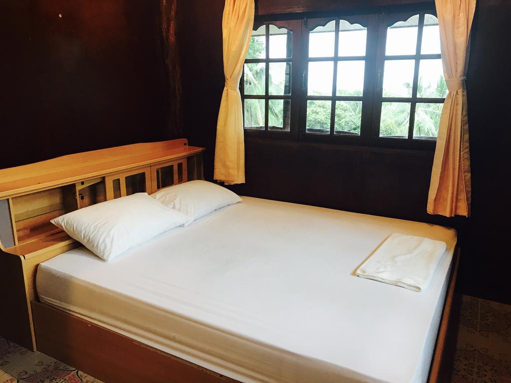 Sunyo Garden Guesthouse Baan Tai Exterior photo