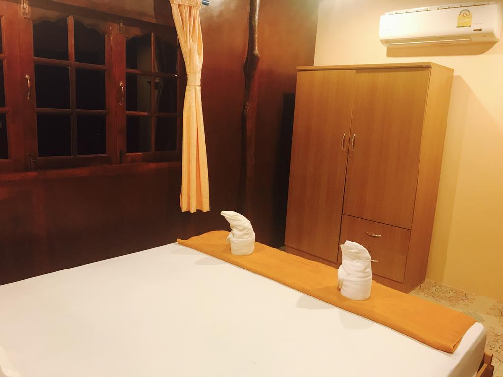 Sunyo Garden Guesthouse Baan Tai Exterior photo